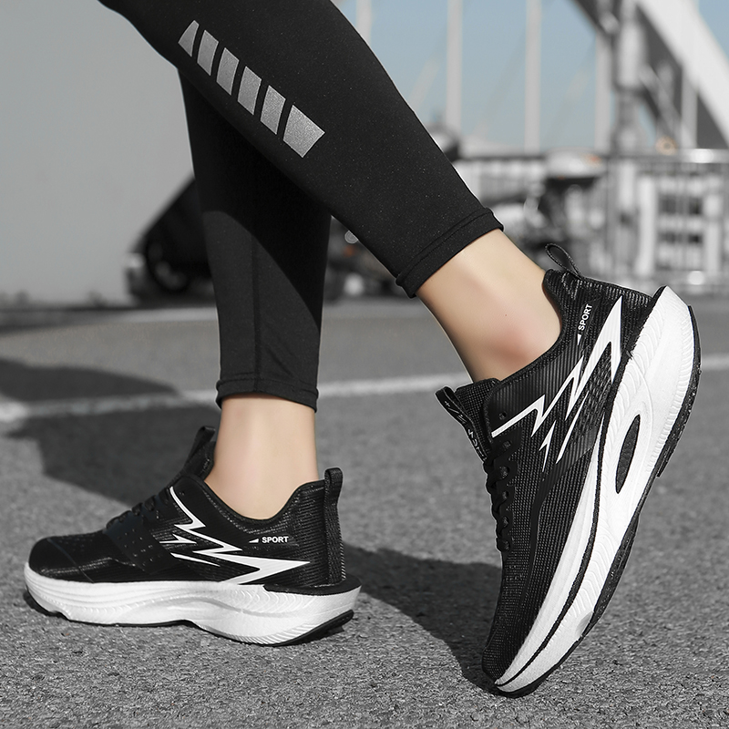 女性の靴スニーカー女性カジュアルメンズシューズテニス高級靴ト - Mens Fashion Trainers のレビューと価格