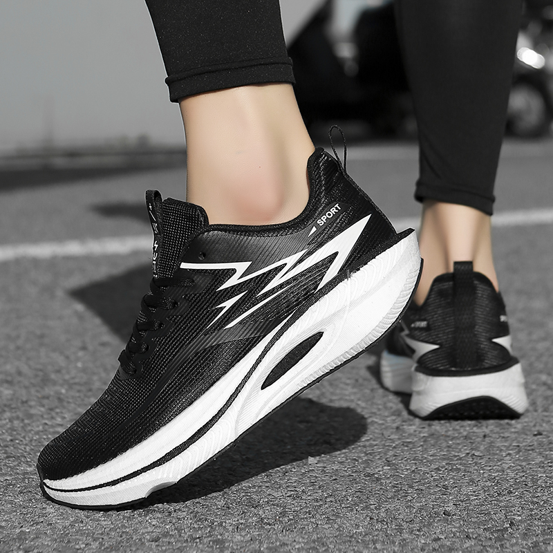 女性の靴スニーカー女性カジュアルメンズシューズテニス高級靴ト - Mens Fashion Trainers のレビューと価格